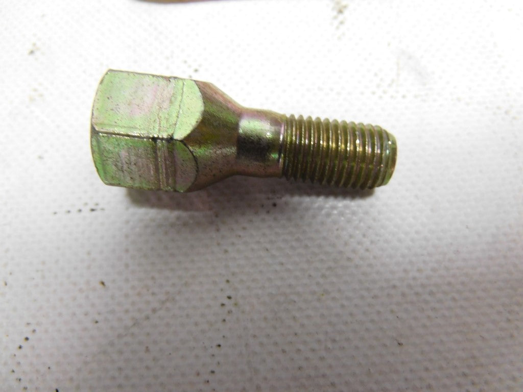 Radschraube Radbolzen Fiat 126 4375120