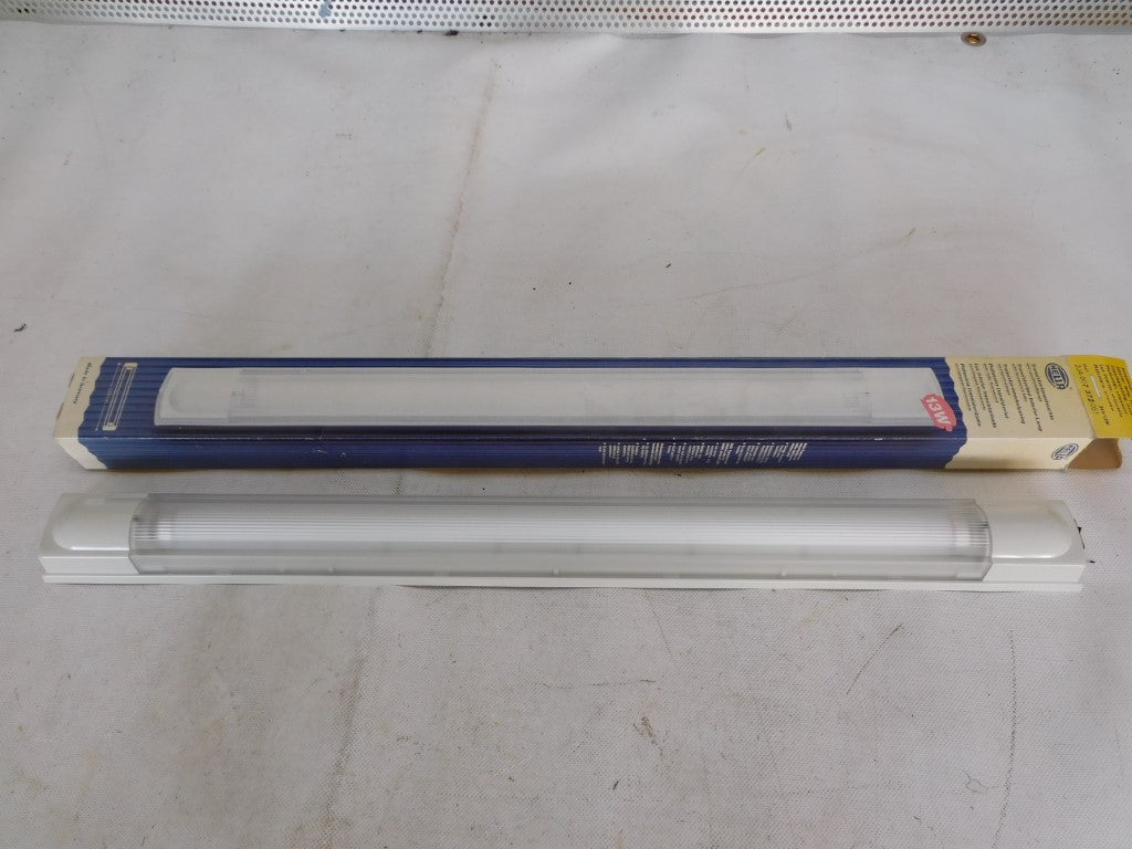 Innenraumleuchte Innenleuchte 2JA007372051 Hella 13 Watt 24V