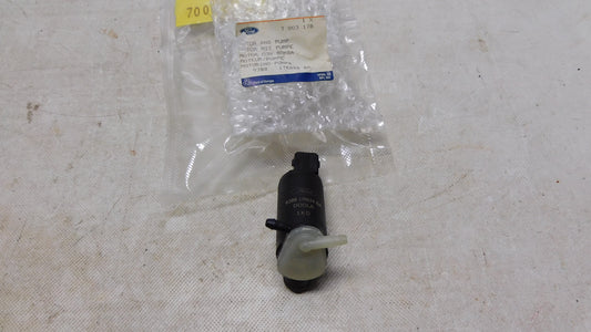 Waschwasserpumpe 7003178 Ford KA Mondeo Transit Escort Scorpio Orion Mazda 121
