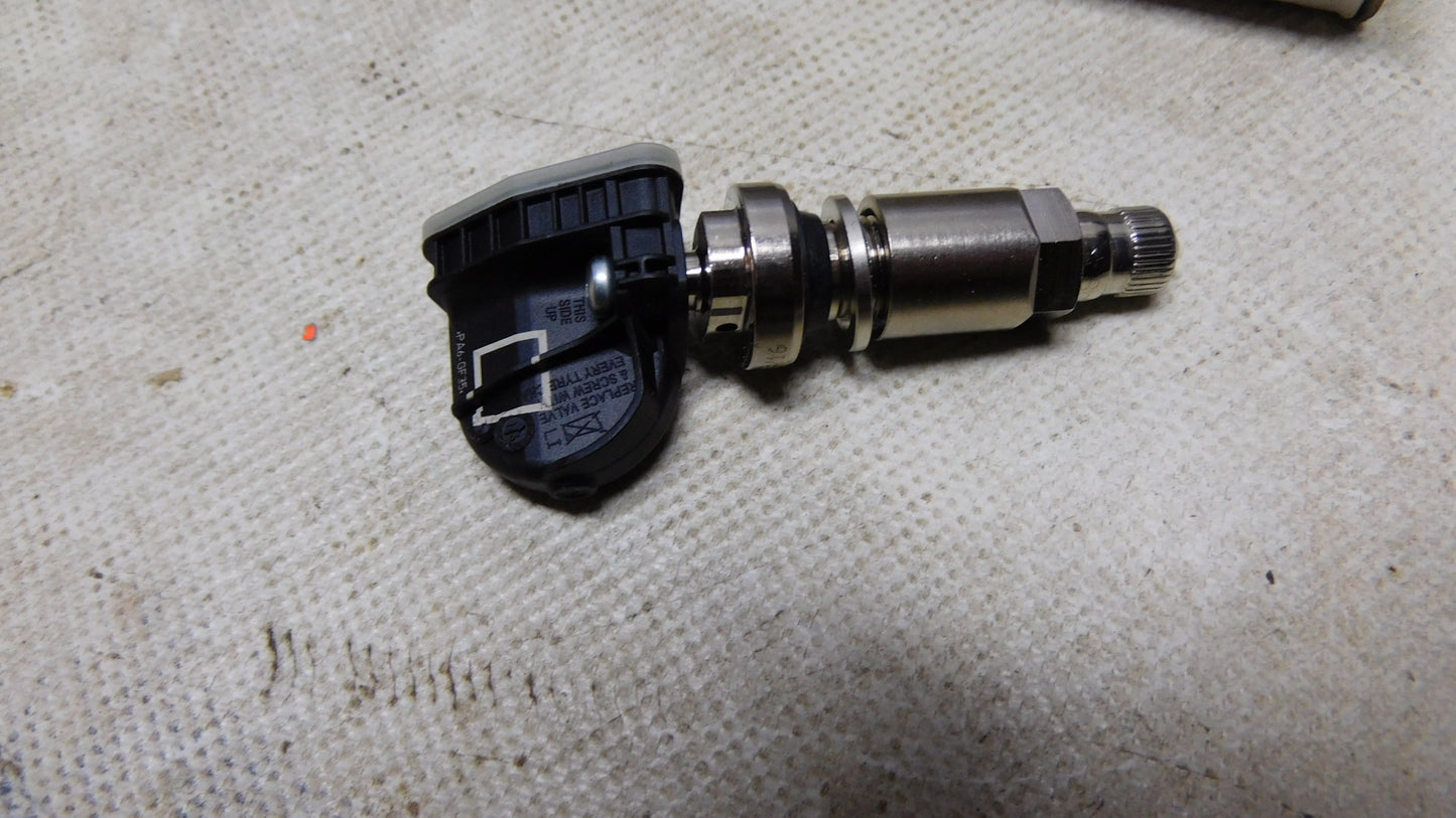 Tpms Sensor Kit Reifendruck Kontrollsystem 1936088 Ford Fiesta VI Focus