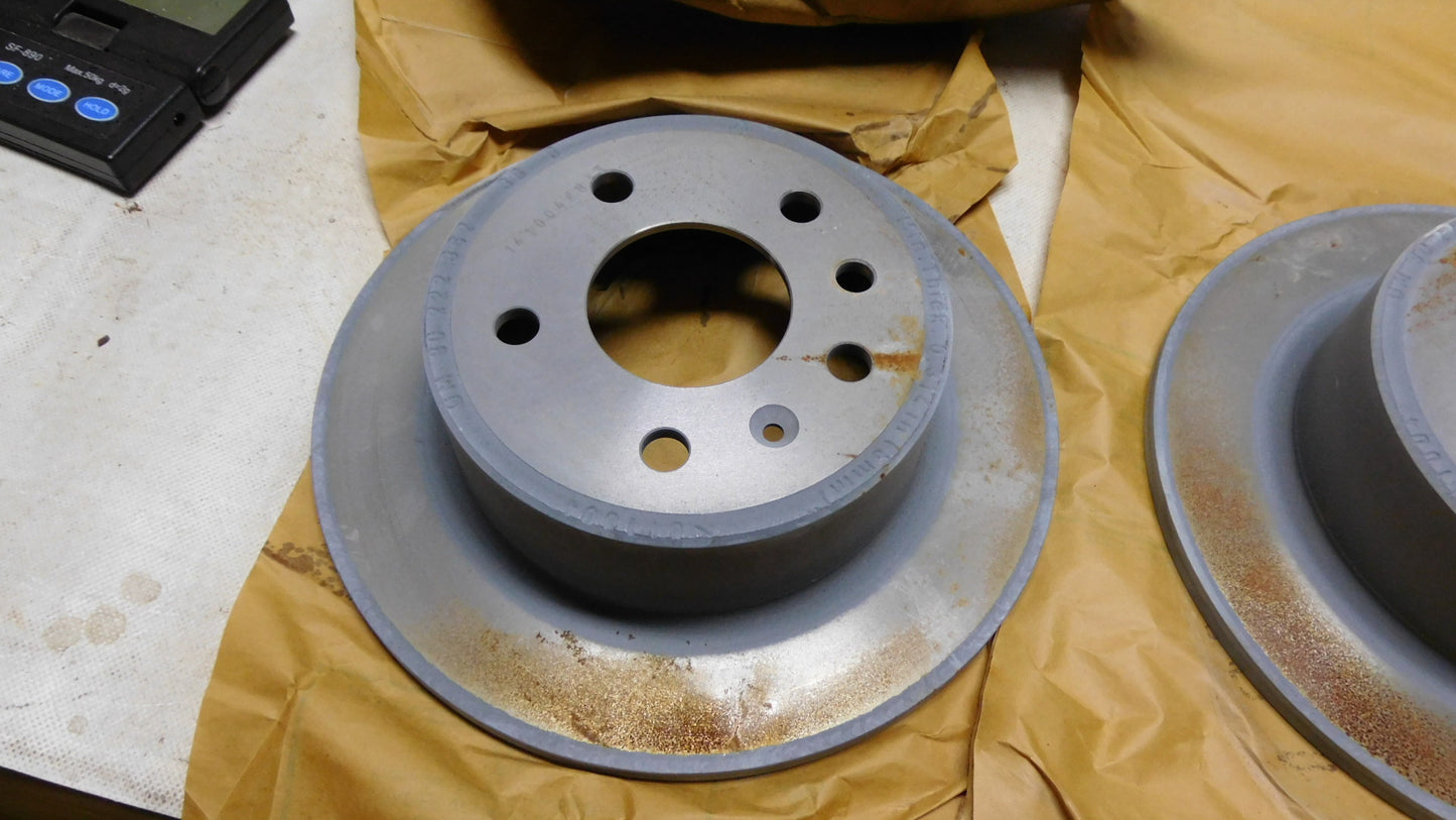 Bremsscheibe Bremstrommel hinten 569101 90272328 Opel Senator B Omega A