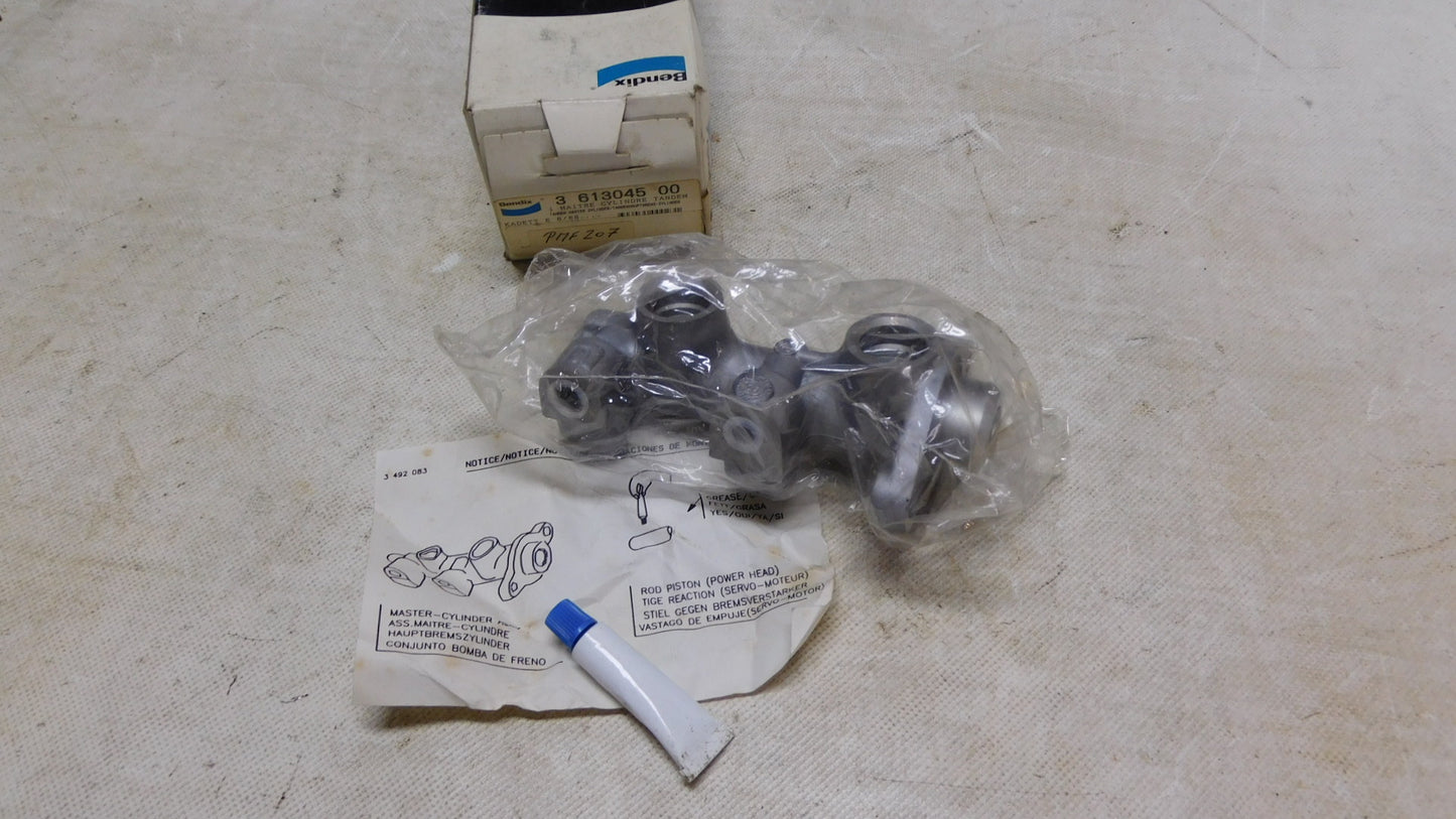 Hauptbremszylinder 3 613045 00 Bendix Opel Kadett E Vectra A Corsa A