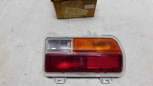 Rückleuchte mit Lampenträger rechts 2VP002581021 Hella Audi 80 B1 Bj. 73-77