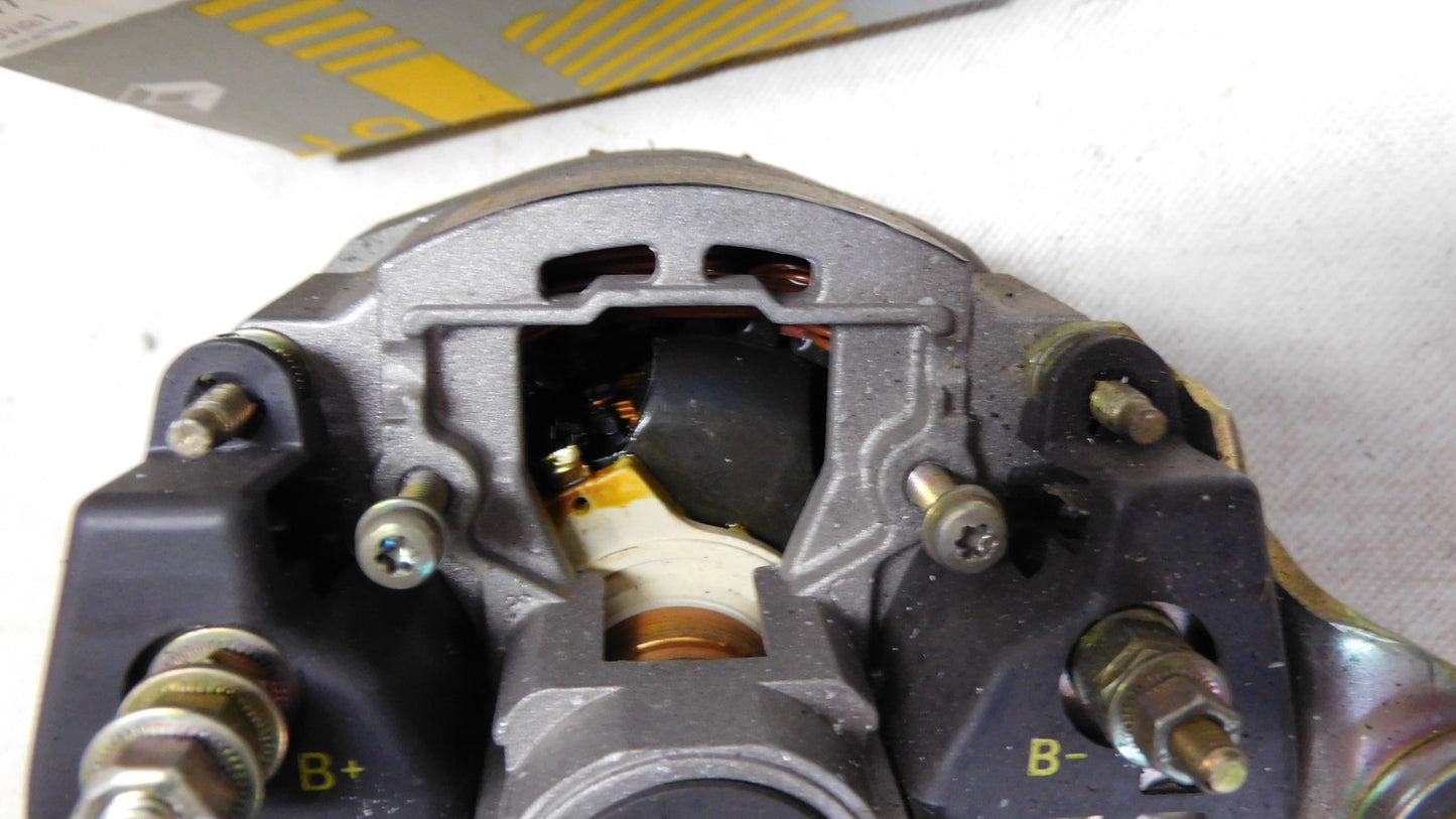 Lichtmaschine 7701499440 2541156 Valeo Renault 21 25 Espace