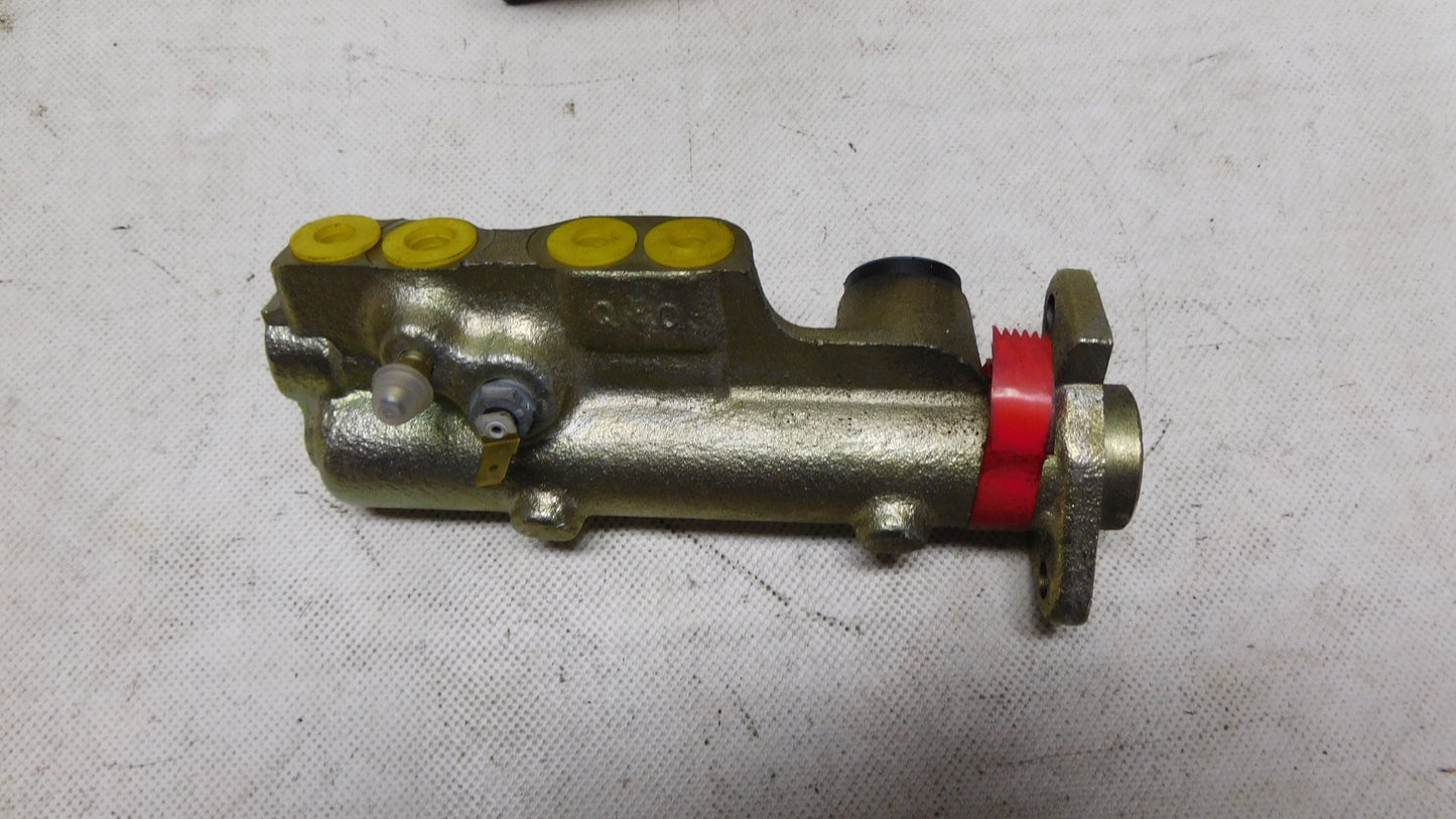 Hauptbremszylinder 7701349152 Renault 4 Kastenwagen