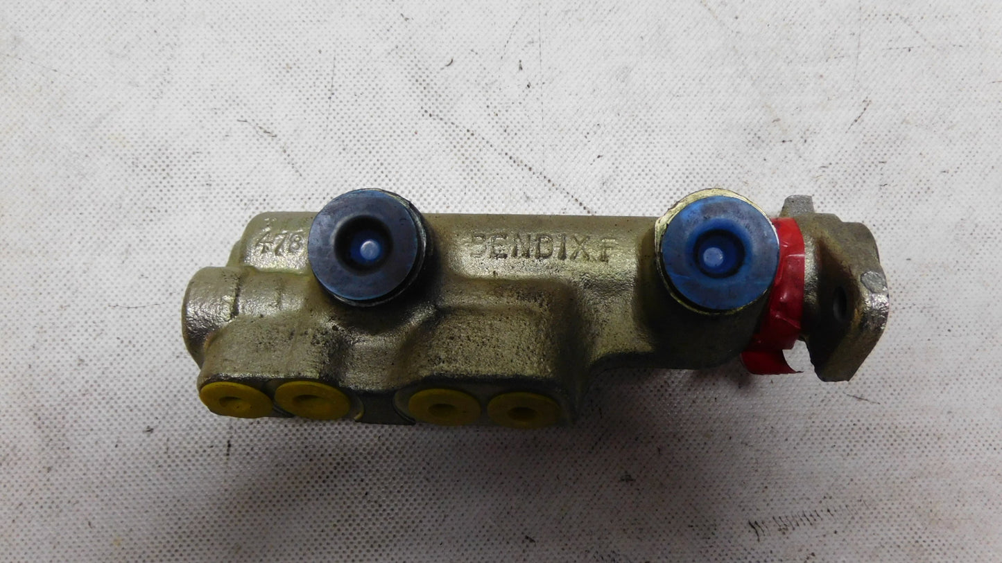 Hauptbremszylinder 7701349152 Renault 4 Kastenwagen