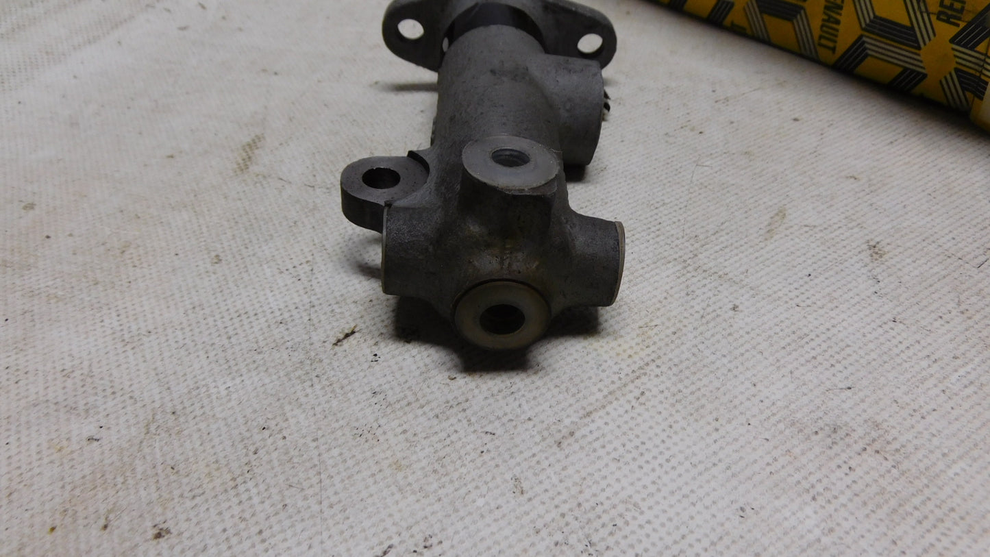 Hauptbremszylinder 7700511245 Renault 4 6 Kombi Rodeo