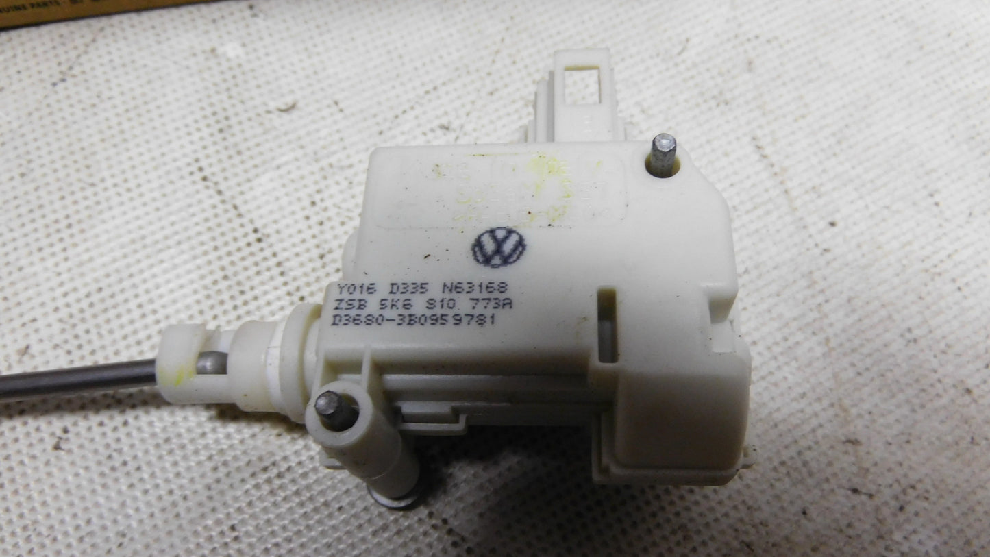 Stellmotor Tankklappe 5K6810773A VW Golf VI 5K