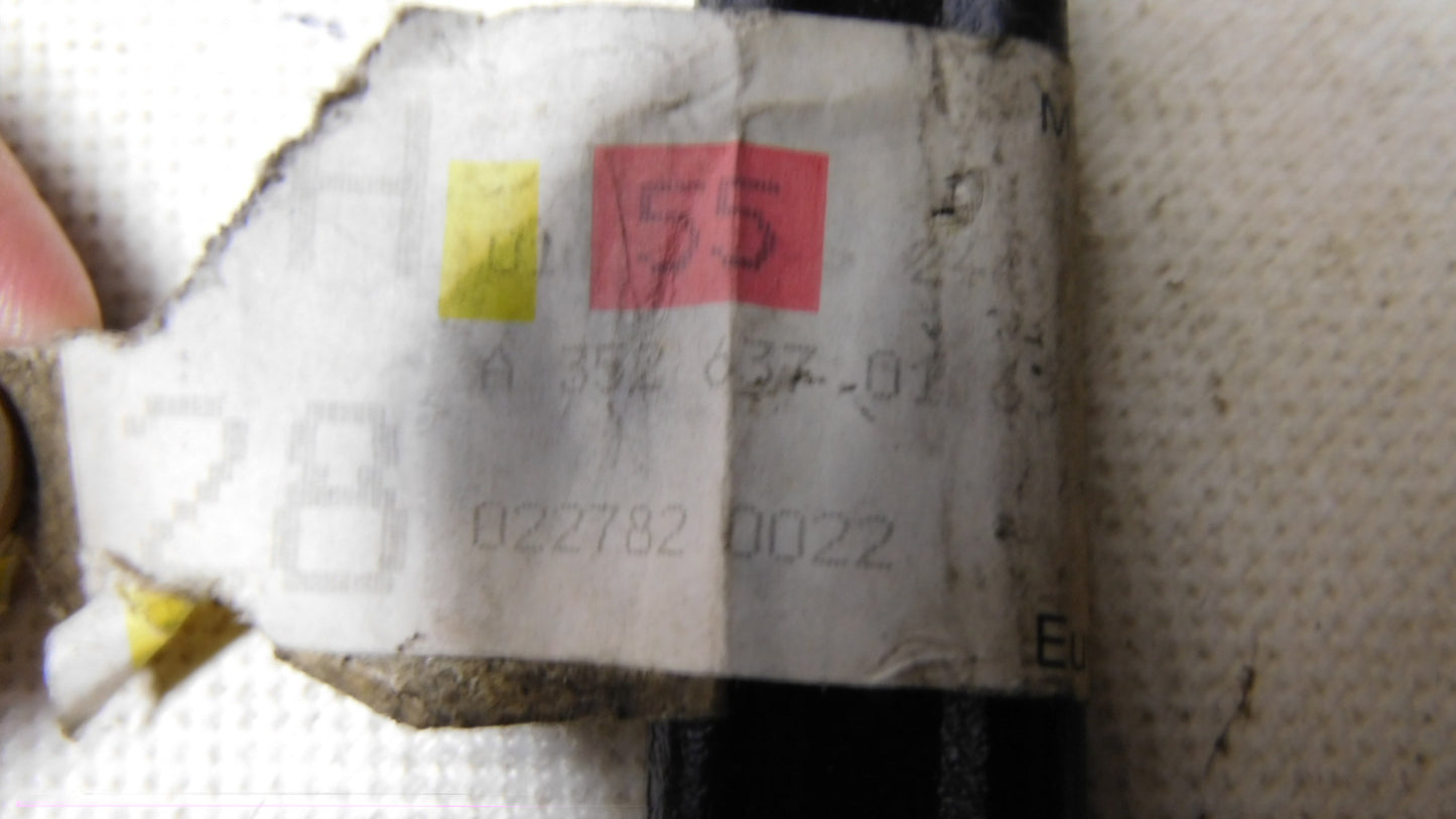 Haken Verschluss Holzpritsche A3526370163 Mercedes Benz FG 318.351 - LP 1013