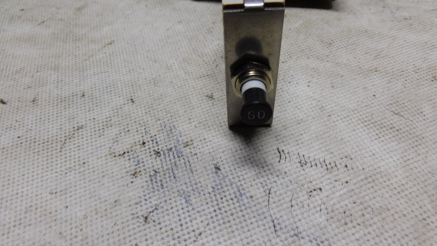 Sicherung ETA Thermisch magnetischer Leistungschutzschalter A0015451134 Mercedes Benz