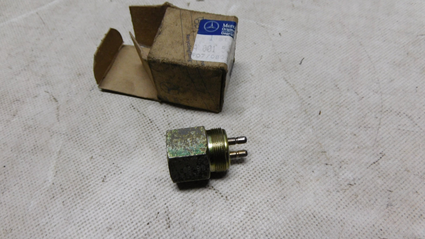 Schalter Bremsdrucksensor A0015454114 Mercedes Benz Unimog U 400 U 1700 NG LP SK