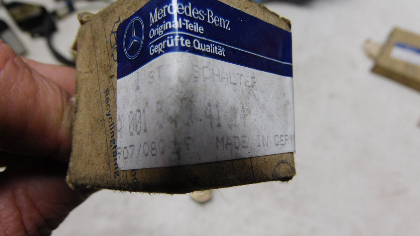 Schalter Bremsdrucksensor A0015454114 Mercedes Benz Unimog U 400 U 1700 NG LP SK