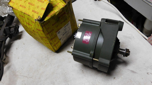 Lichtmaschine 0120469797 Bosch 28V 10/55A KHD MWM