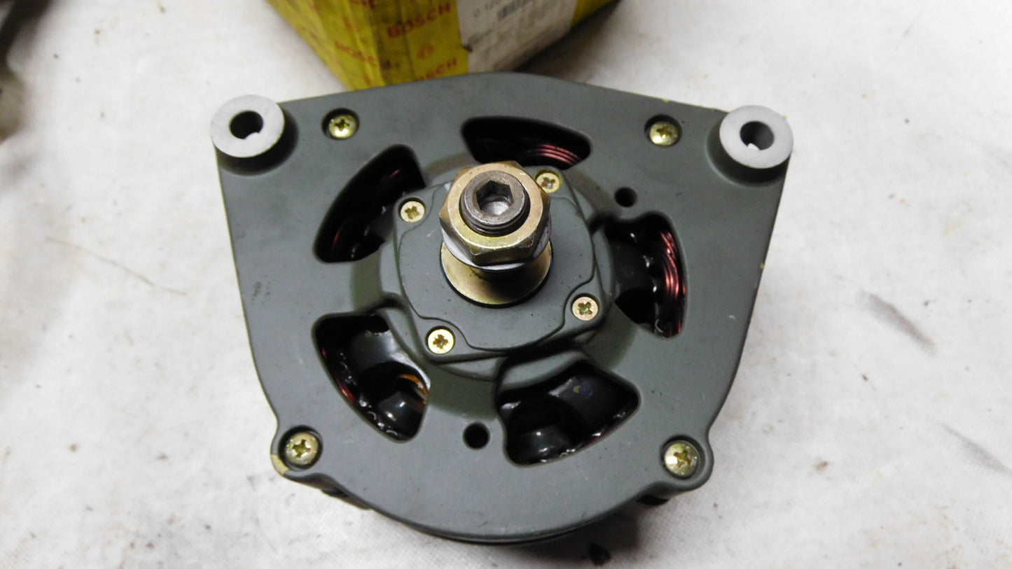 Lichtmaschine 0120469797 Bosch 28V 10/55A KHD MWM