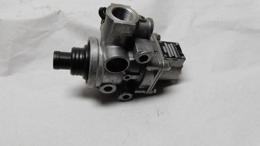Druckregler Druckluftanlage 0481039241000 DR3531 KNORR BREMSE Mercedes Benz LP LK Sk