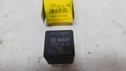 Relais ABS Bosch 0332209206 Sannung 24V DAF Iveco MAN  Scania