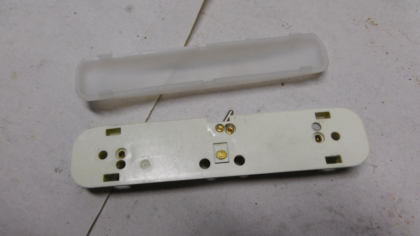 Innenraumleuchte 12V 24V 2JA001330001 Hella Mercedes Benz Liebherr Kögel Same Linde