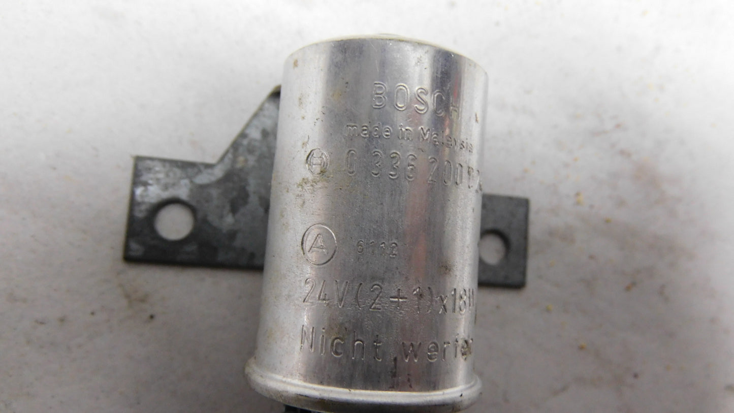 Blinkerrelais Blinkgeber 24V 24V(2+1)x18W 0336200024 Bosch KHD MAN Mercedes Benz