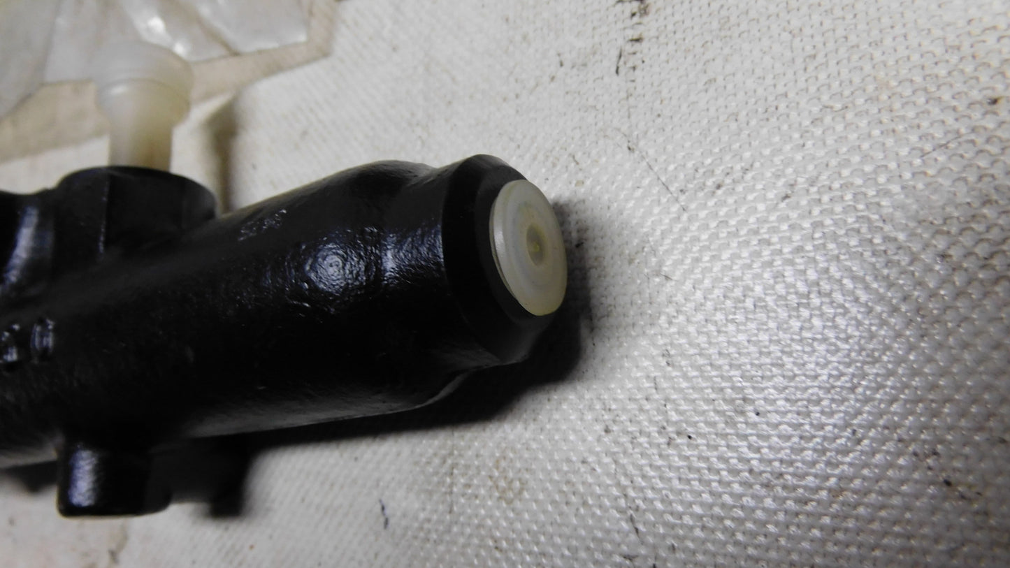 Kupplungsgeberzylinder Geberzylinder mit Entlüfterventil A0012956006 Mercedes Benz SK NG