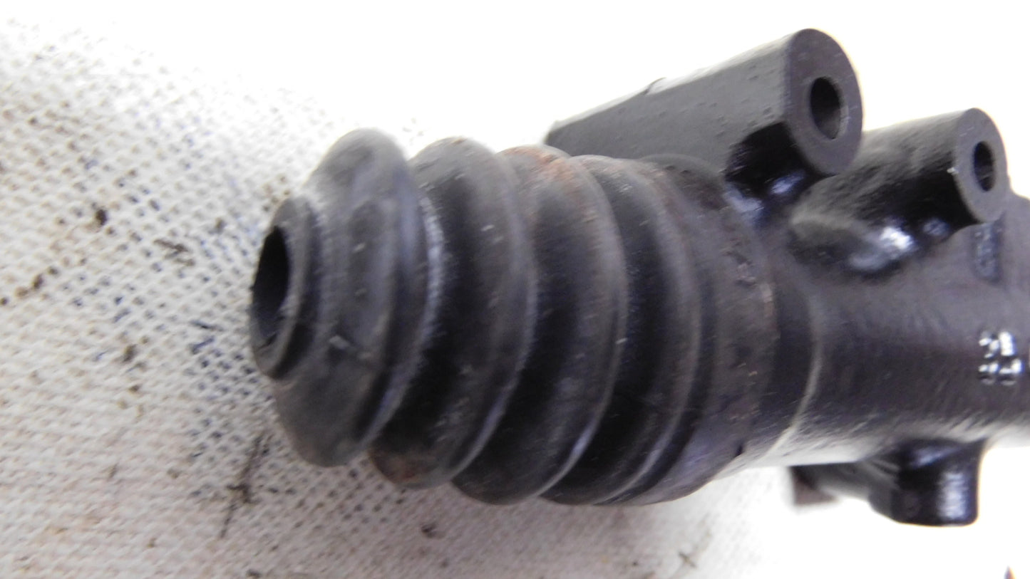 Kupplungsgeberzylinder Geberzylinder mit Entlüfterventil A0012956006 Mercedes Benz SK NG