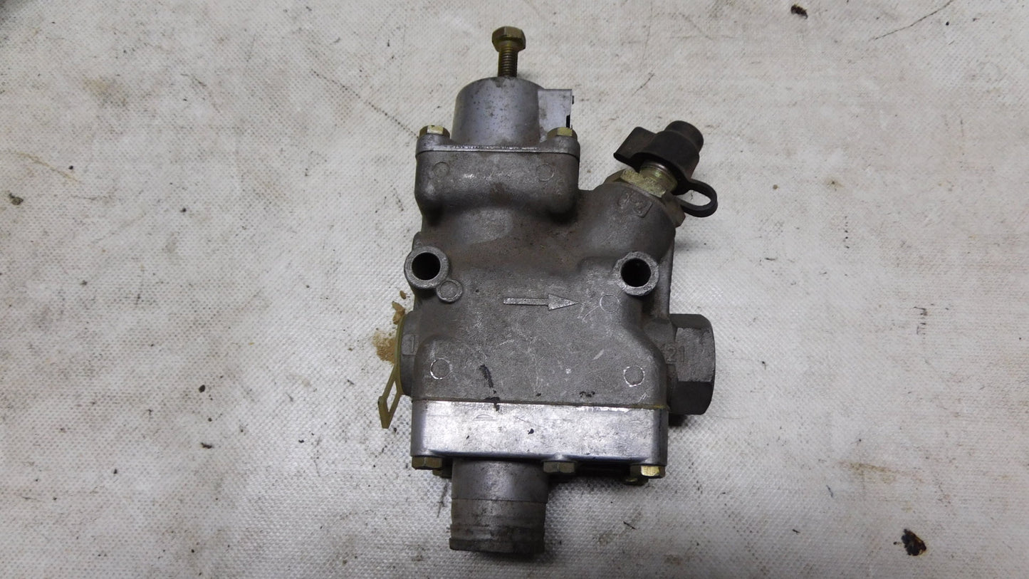 Druckregelventil 18bar 0481042106 Bosch Mercedes Benz Unimog MB-trac