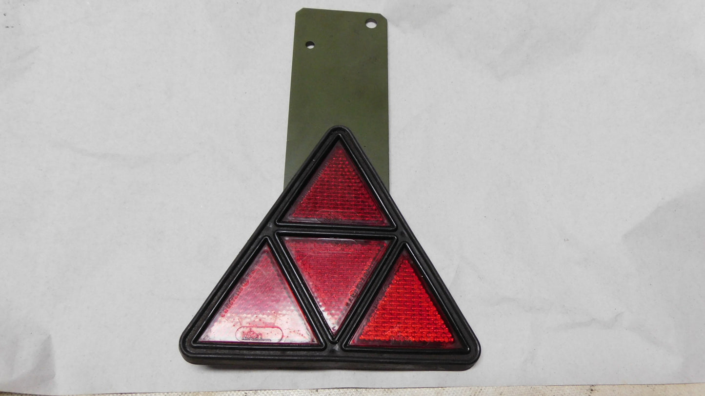 Dreieckrückstrahler Rückstrahler Gummieinfassung Halter 0113490R3 Jokon Unimog Anhänger