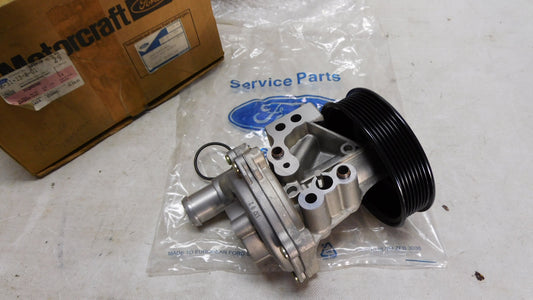 Wasserpumpe 1096556 mit Gehäuse Ford Transit MK5 MK6