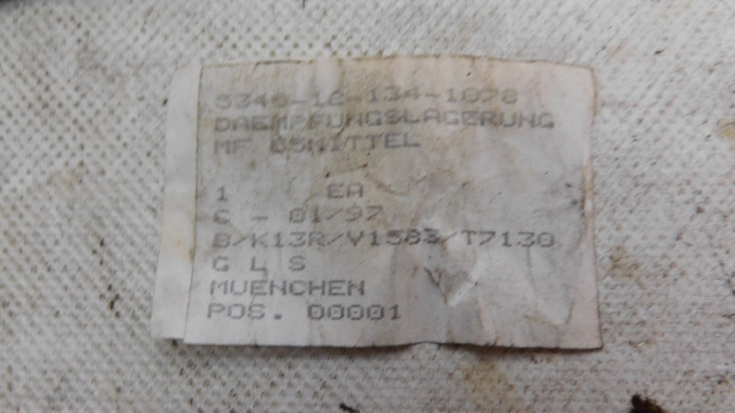 Dämpfungslager Schwingungsdämpfer Kühler A0032371112 Mercedes Benz