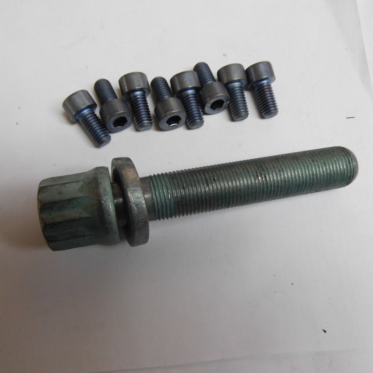 Schraubensatz Riemenscheibe Kurbelwelle 80001261 Corteco Audi A4 A6 A8 Skoda Superb VW Passat B5