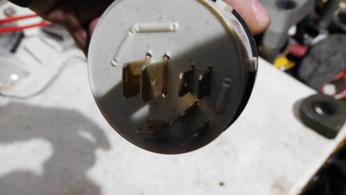 Zündstartschalter Zündschloss 606194308 Liebherr Mobilbagger Kettenbagger Radlader Planierraupe  Laderaupe