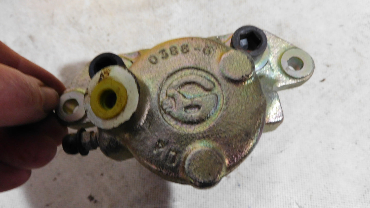 Bremssattel Vorderachse rechts 7701022776 Renault 18 R18