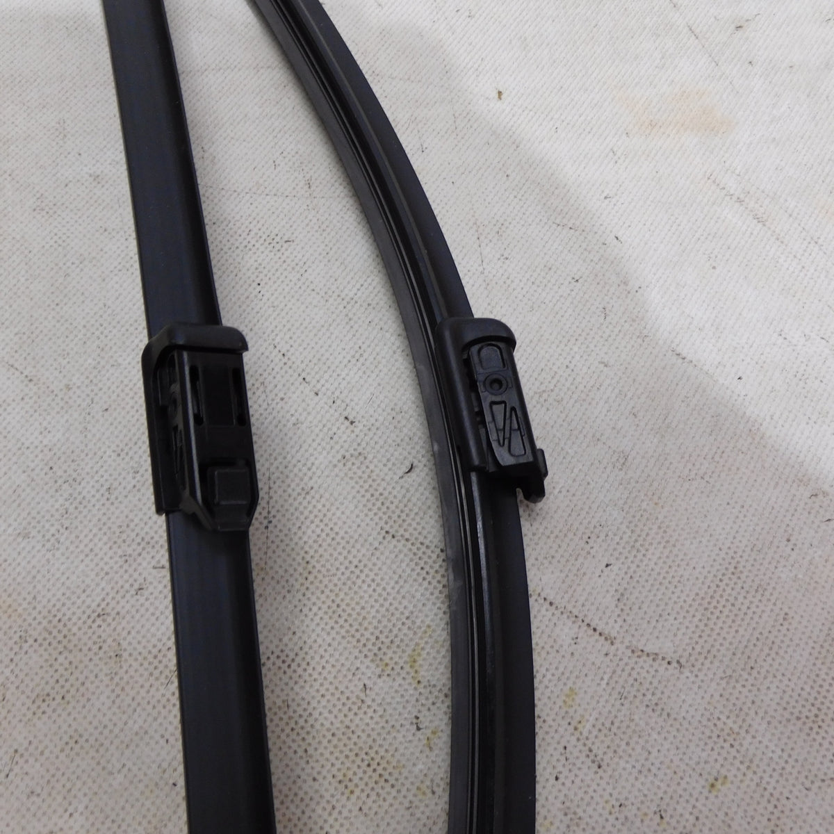 Scheibenwischer Flachbalkenwischeblatt 6R1998002 VW Nutzfahrzeuge VW Polo Skoda Rapid Audi A1 Seat Toledo Toyota Harrier