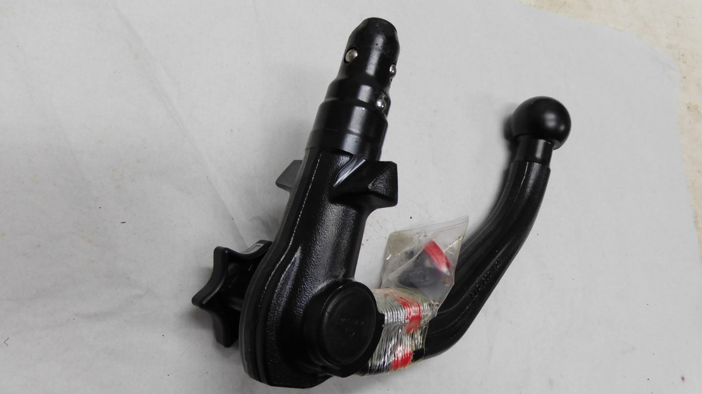 Kugelkopf Anhängekupplung AHK Abnehmbar 2 Schlüssel 8T0800495 Westfalia 305 305 Audi A4 Avant ?