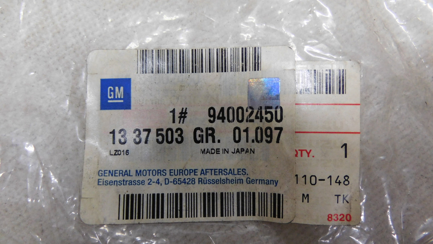 Kühlerschlauch Ausgleichsbehälter an Thermostat 1337503 94002450 Opel Astra F
