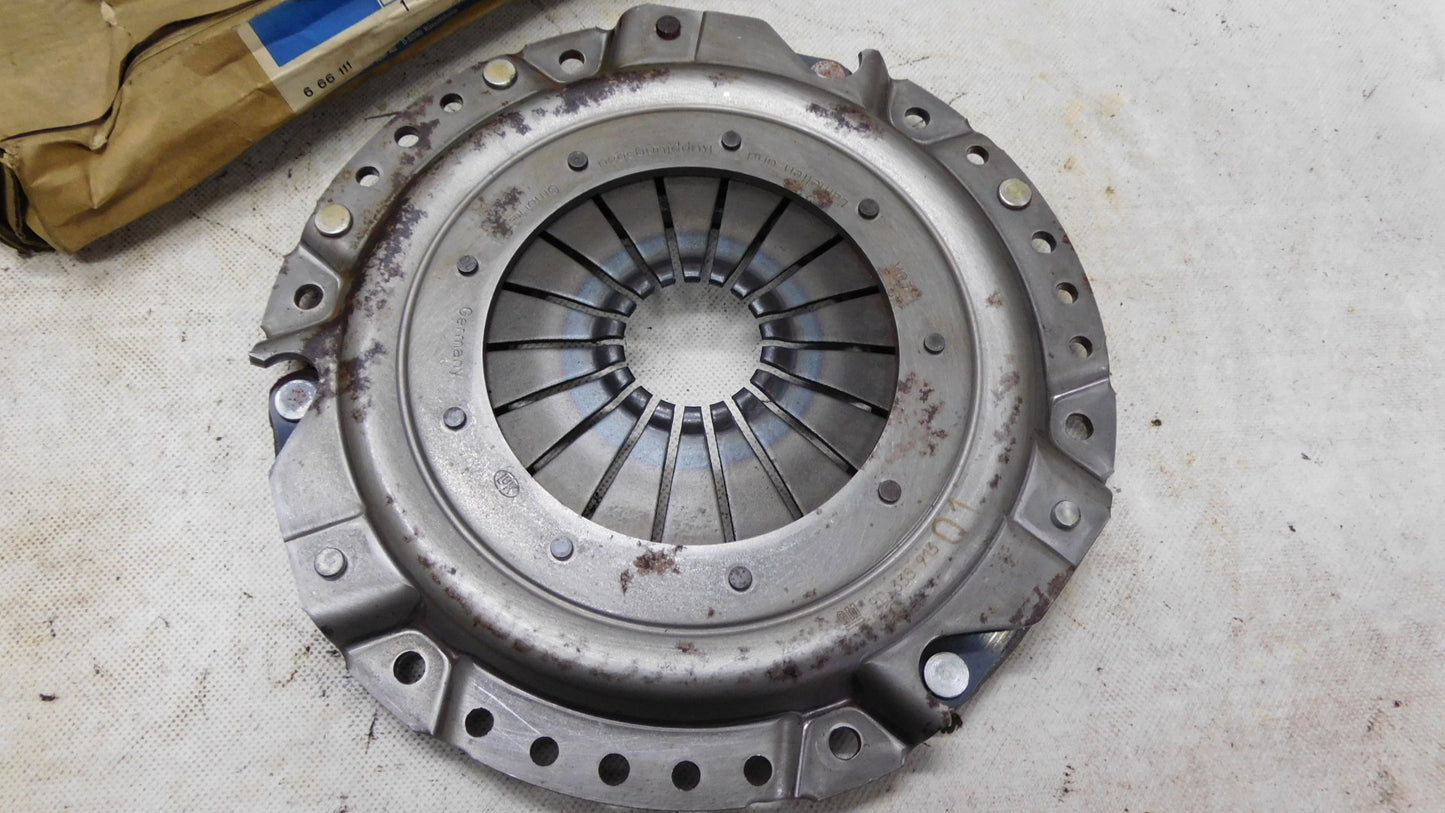 Kupplungsdruckplatte Ø 240mm 666111 90335913 Opel Senator B Omega A 2.5 - 3.0 6 Zylinder