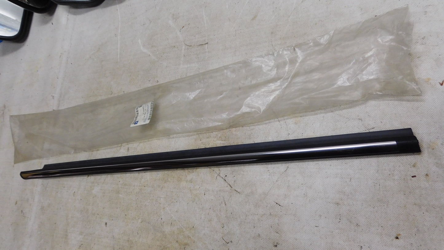 Schachtabdichtung chrom aussen vorne rechts 5154090 24469112 Opel Astra H