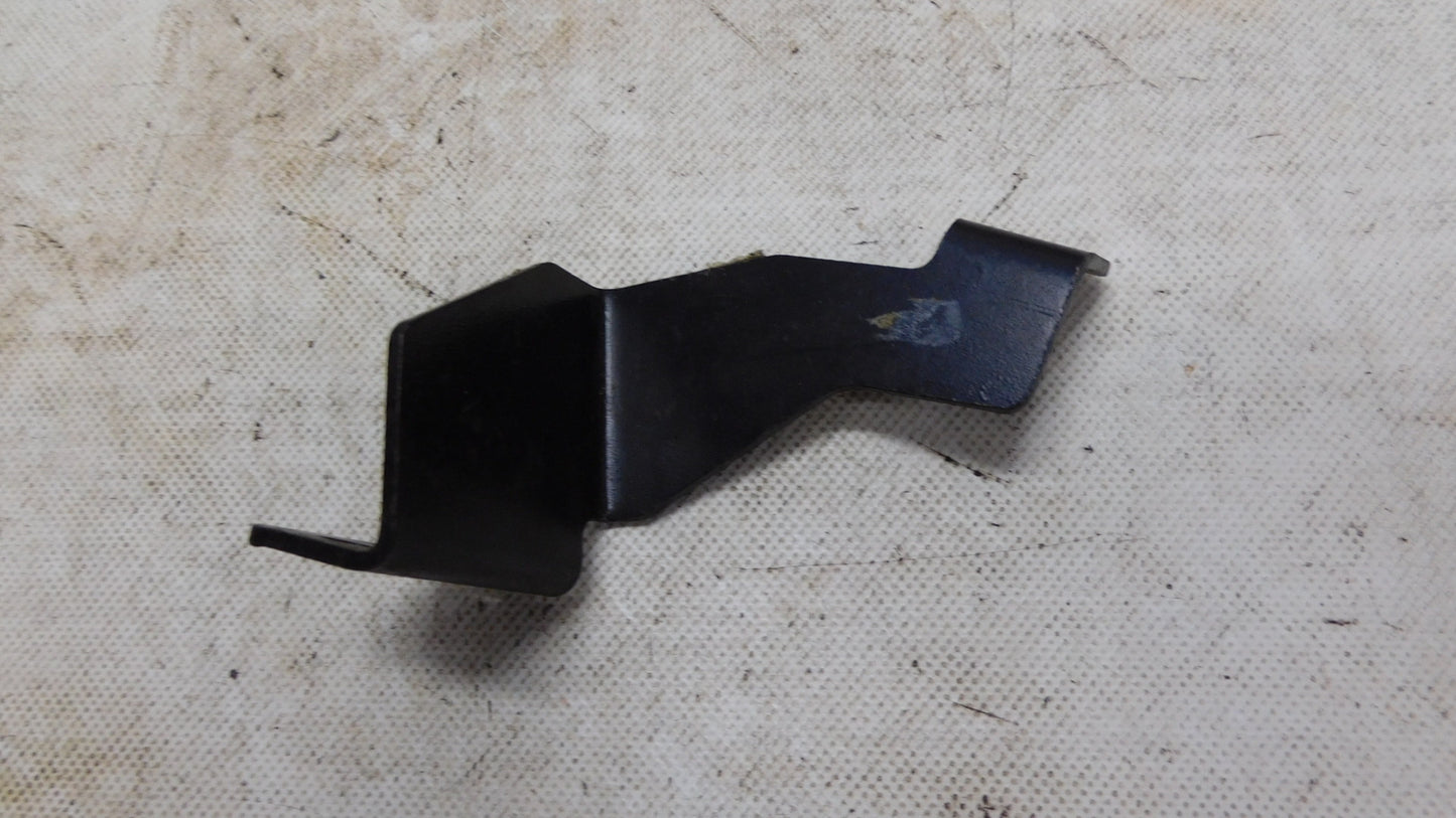 Halter Bowdenzug Einspritzpumpe A3520720940 Mercedes Benz Baumuster 362.909 OM 362 LA