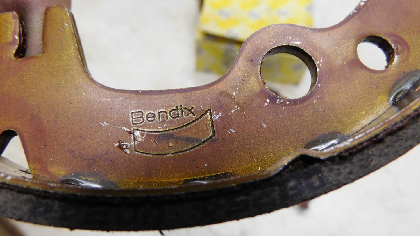 Bremsbackensatz Bremsbacken 7701202923 Renault 4 5 6 16