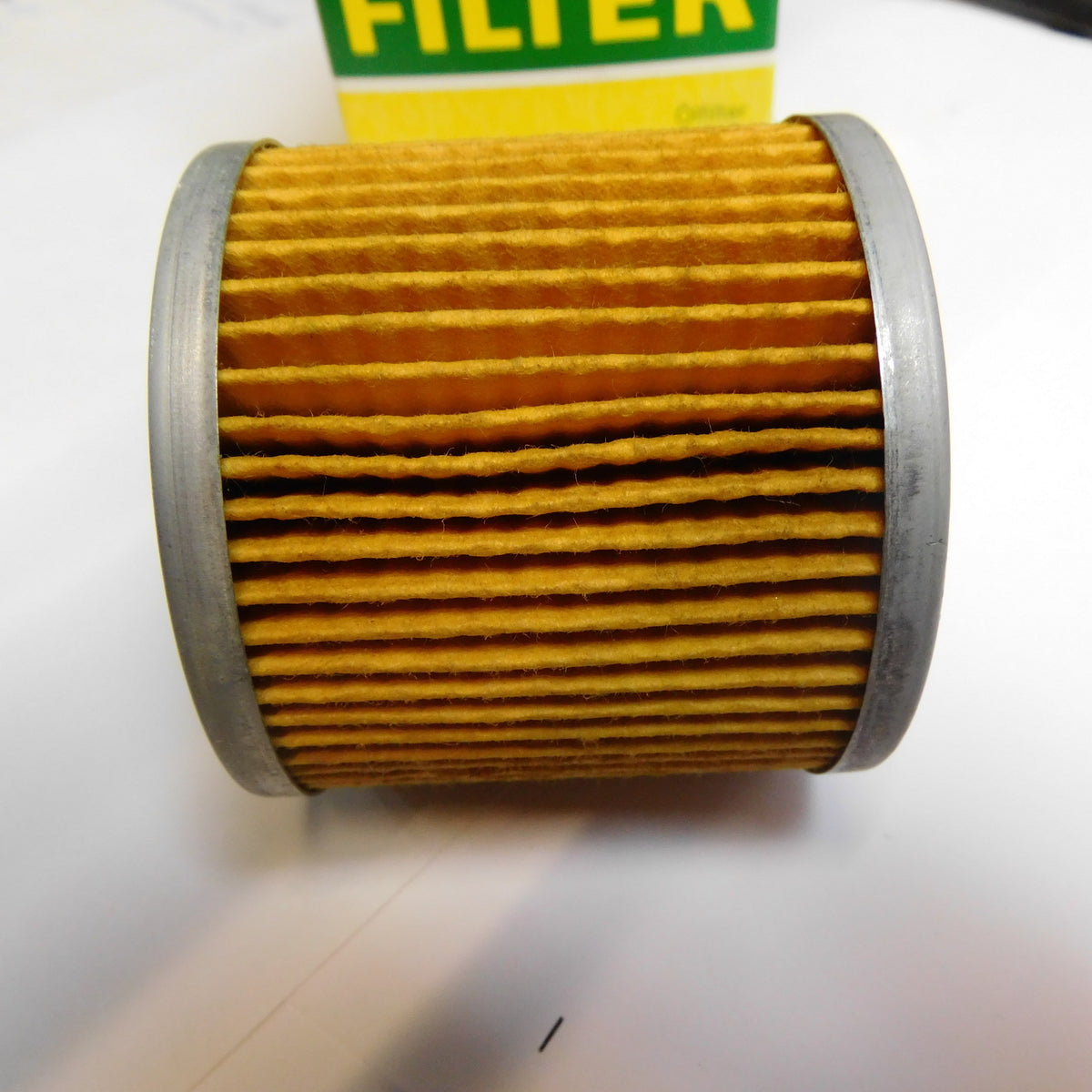 Ölfilter Filtereinsatz MH811 MANN Filter Suzuki GSX GSF GR GS