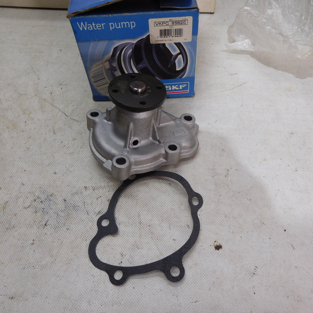 Wasserpumpe Pumpe mit Dichtung VKPC85620 SKF Opel Corsa Astra Vectra