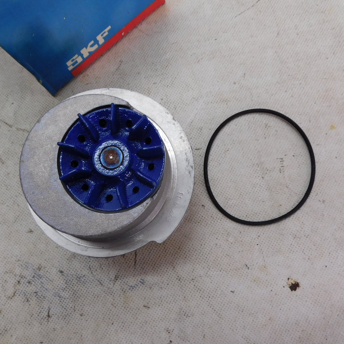 Wasserpumpe Pumpe mit Dichtung VKPC85401 SKF Opel Kadett Corsa Ascona Vectra