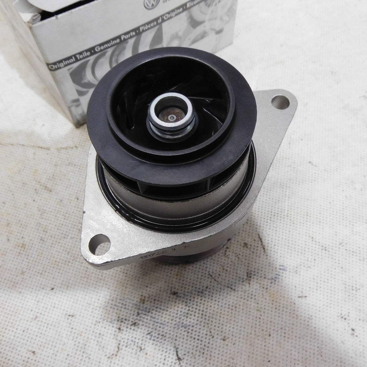 Wasserpumpe Pumpe mit Dichtung 030121008DX VW Polo Golf Vento Skoda Felicia Oktavia Seat