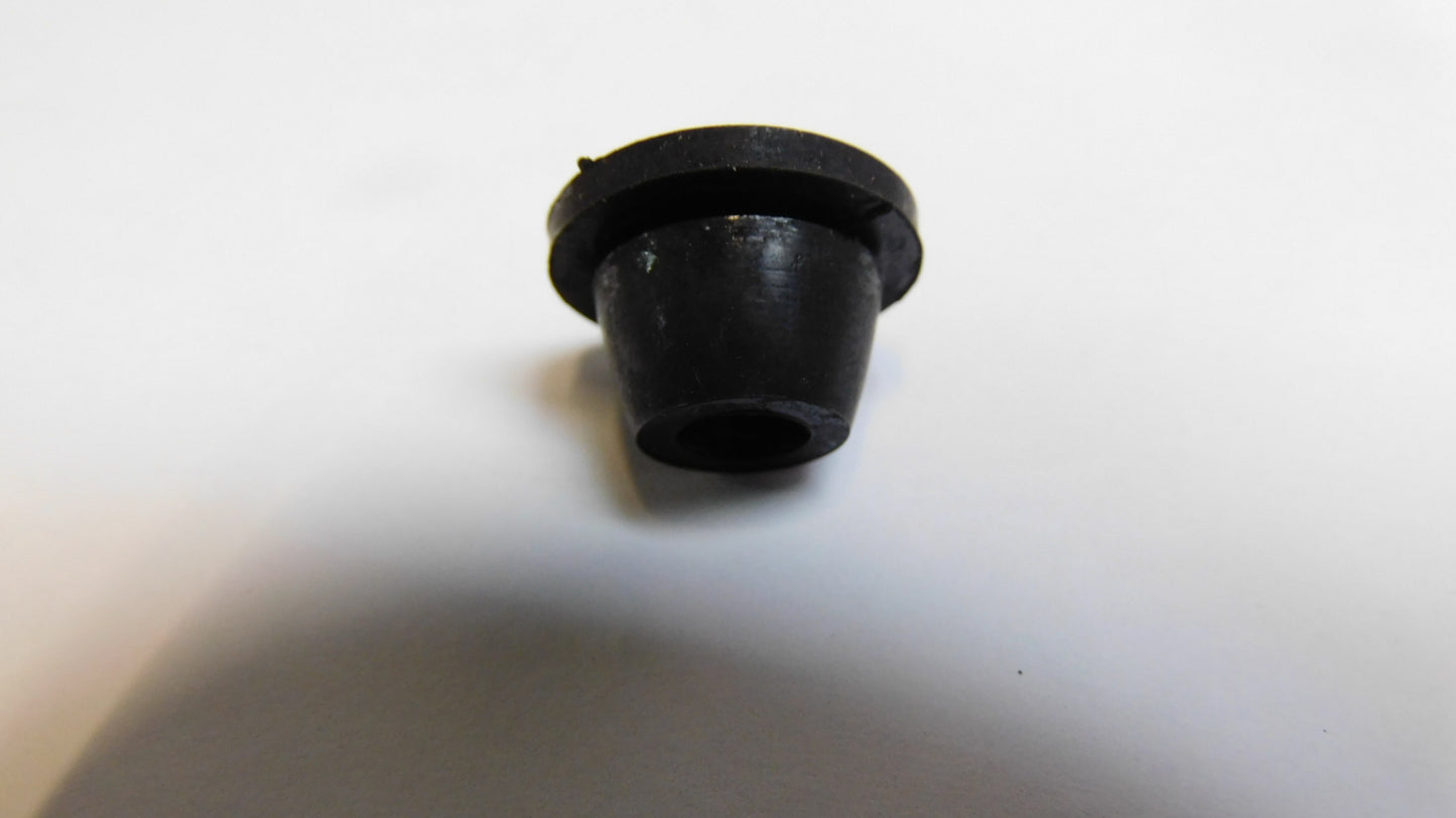 Gummitülle Tülle Kühlergitter 1320761 03444480 Opel Rekord D Commodore B Kadett Manta Ascona