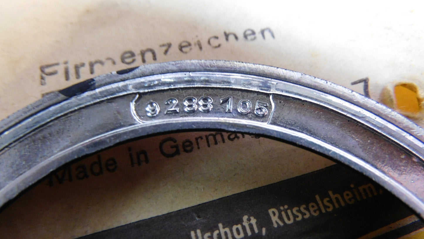 Firmenzeichen Emblem Logo schwarz 9288105 177744 177748 Opel Manta B