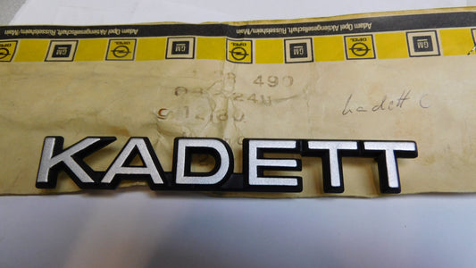 Schriftzug Kofferdeckel 8972411 128490 Opel Kadett C Limousine