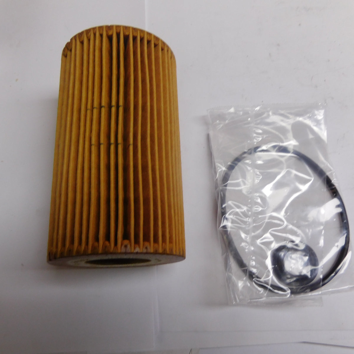 Ölfilter Filtereinsatz P7112 Bosch Mercedes-Benz SLK C-Klasse E-Klasse ML  Land Rover Range Rover