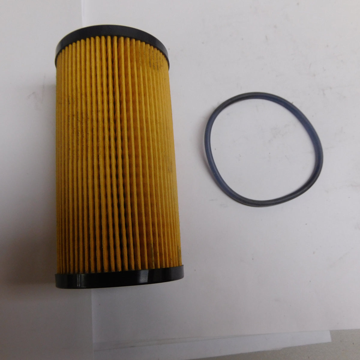 Ölfilter Filtereinsatz P7014 Bosch Ford Focus Opel Vivaro Renault Trafic