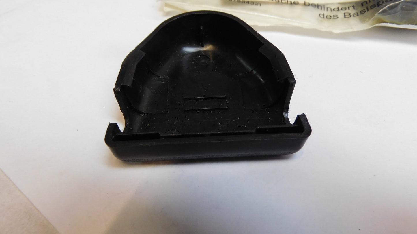 Abdeckkappe schwarz Gurt 1706760 9288805 Opel Ascona