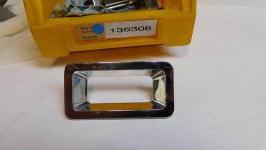 Rosette Abdeckung Türinnensicherung chrom 136308 3439824 Opel Manta Rekord Commodore