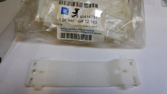 Halteklammer Halter Heckklappe 90414731 129945 Opel Astra F